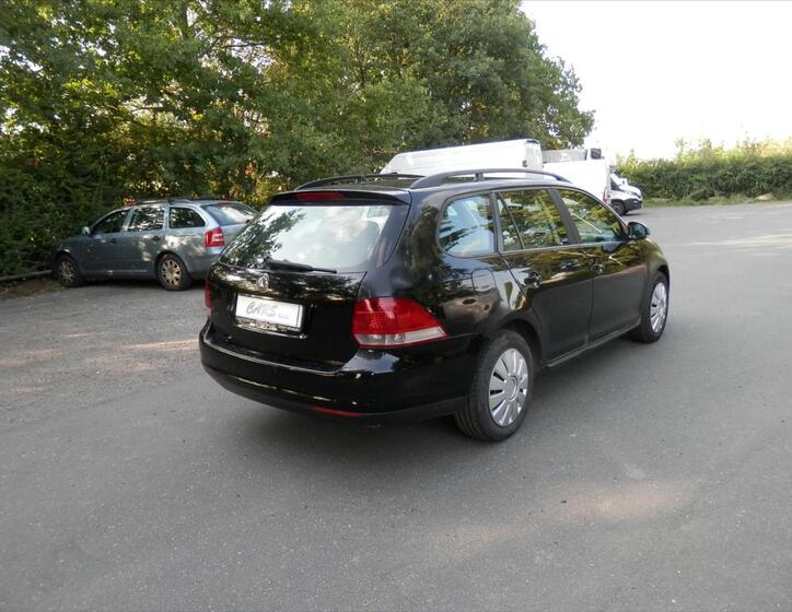 Volkswagen Golf 9