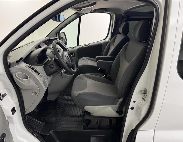 Opel Vivaro 23
