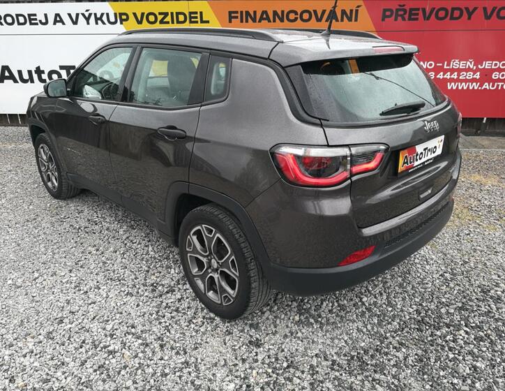 Jeep Compass 4