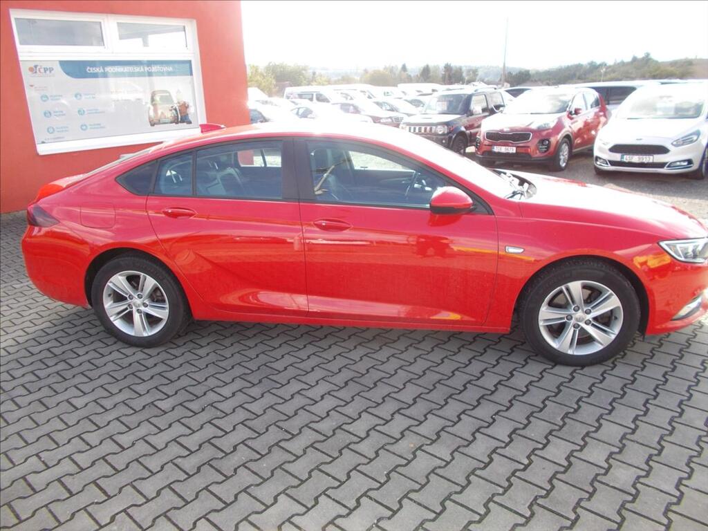 Opel Insignia 9
