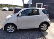 Toyota iQ 4