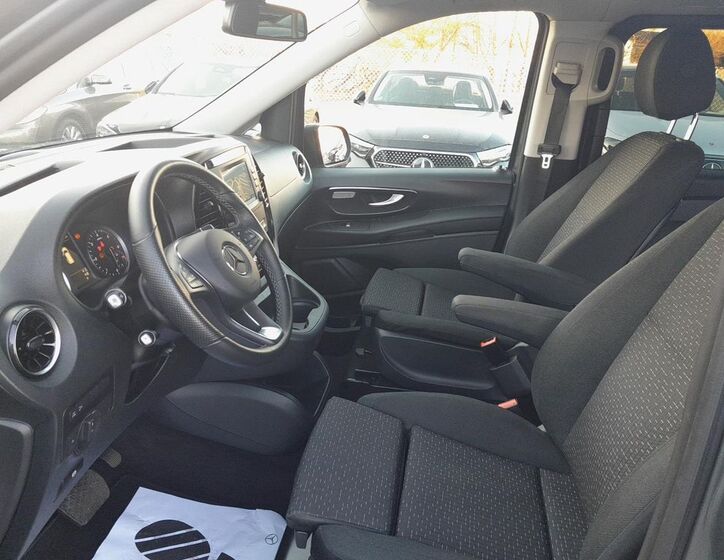 Mercedes-Benz Vito 13