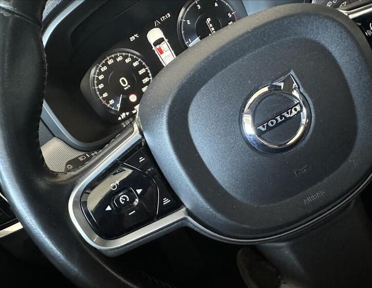Volvo V90 27