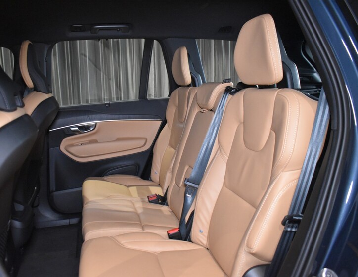 Volvo XC90 9