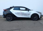 Toyota C-HR 2