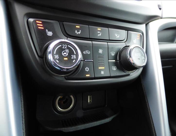 Opel Zafira 38