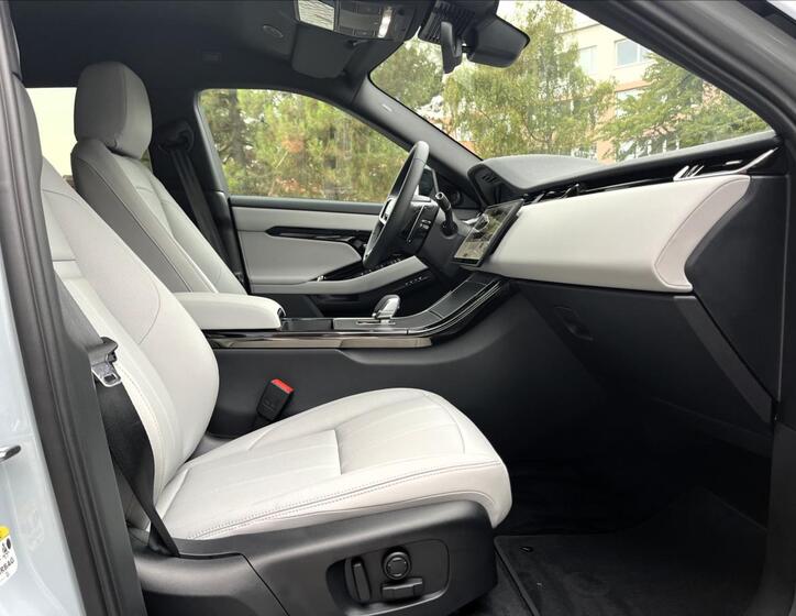 Land Rover Range Rover Evoque 30