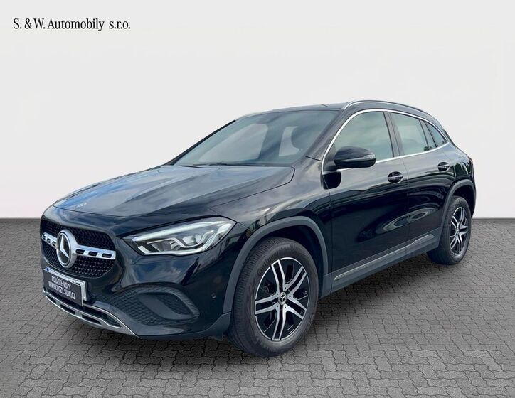 Mercedes-Benz GLA 1