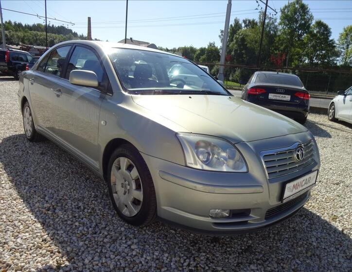 Toyota Avensis 9