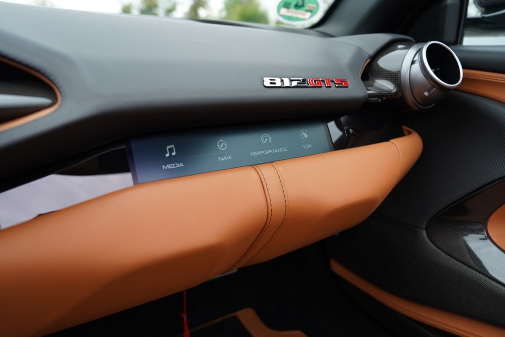 Ferrari 812