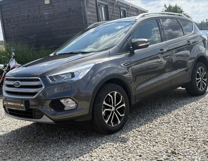 Ford Kuga 1