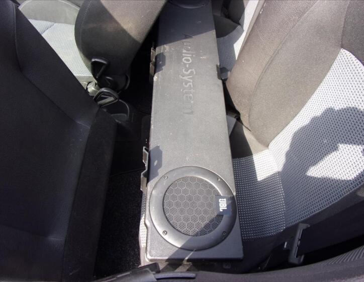 Peugeot 206 12