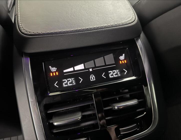 Volvo V90 38