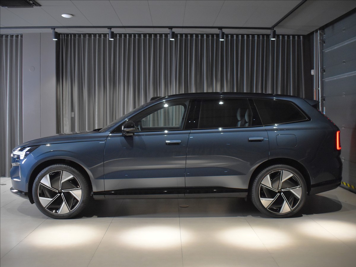 Volvo EX90