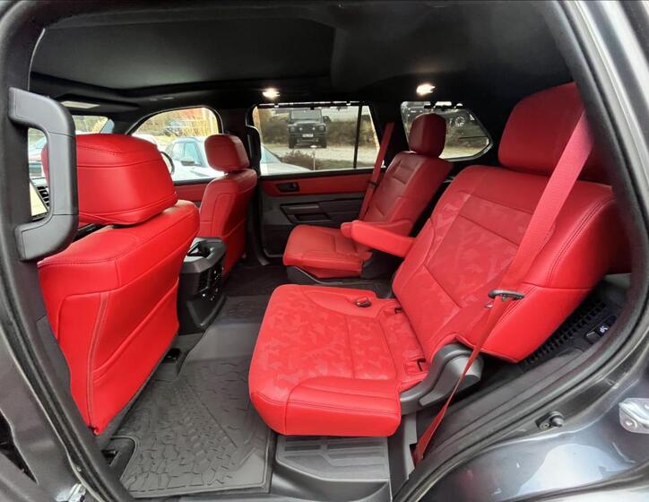 Toyota Sequoia 11