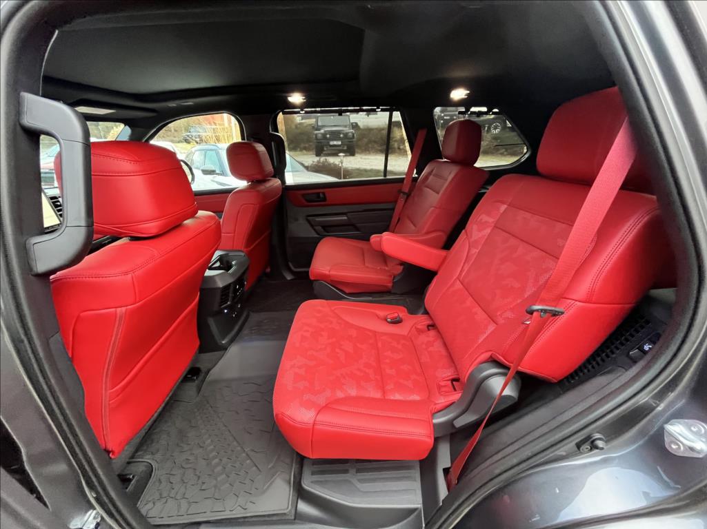Toyota Sequoia