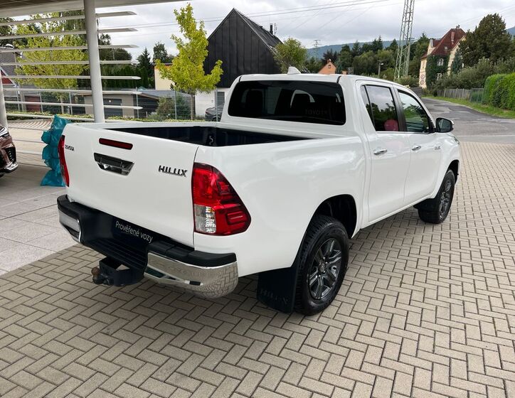 Toyota Hilux 6