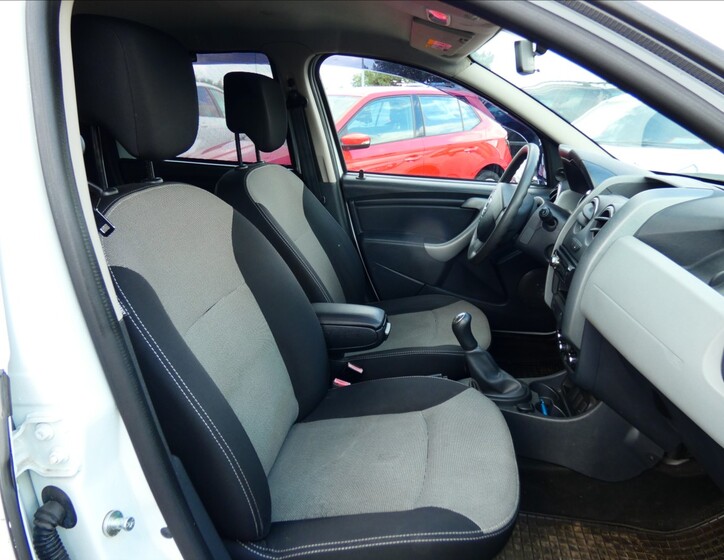 Dacia Duster 10