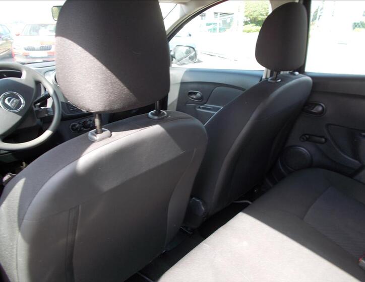 Dacia Sandero 15