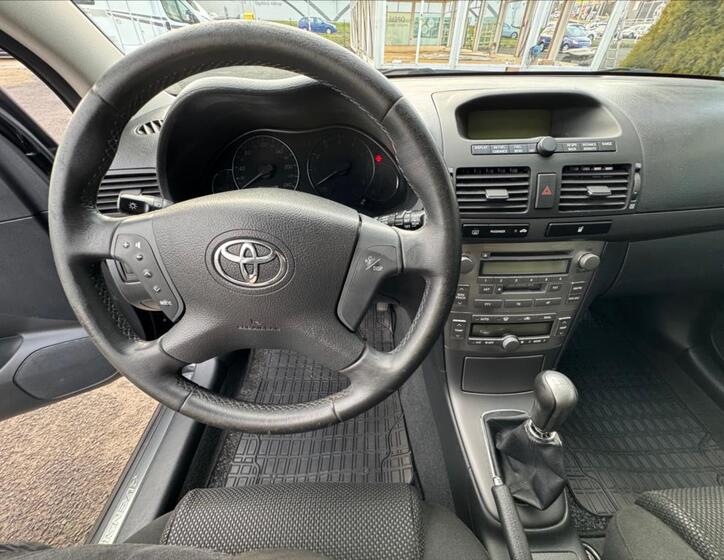 Toyota Avensis 13