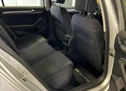 Volkswagen Passat 9