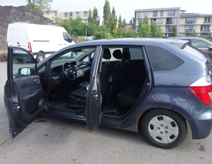 Honda FR-V 10