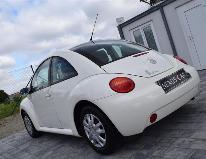 Volkswagen New Beetle 7
