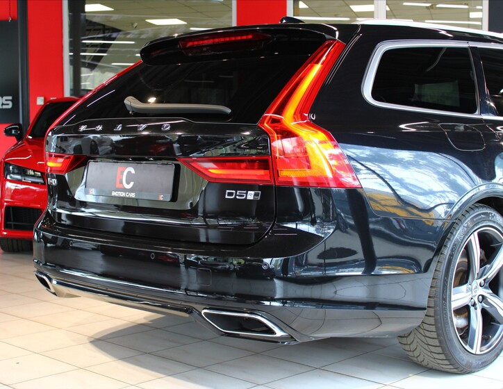 Volvo V90 9