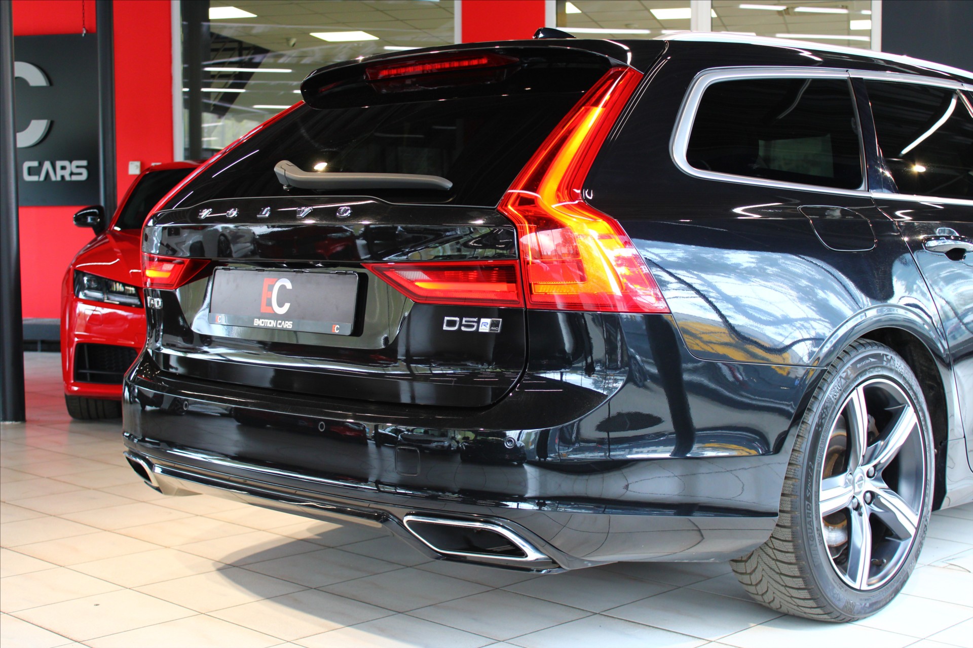 Volvo V90
