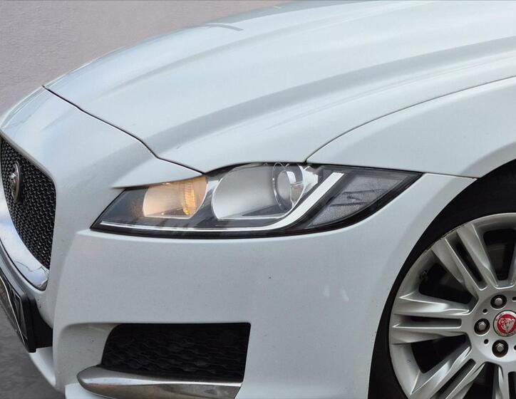 Jaguar XF 5