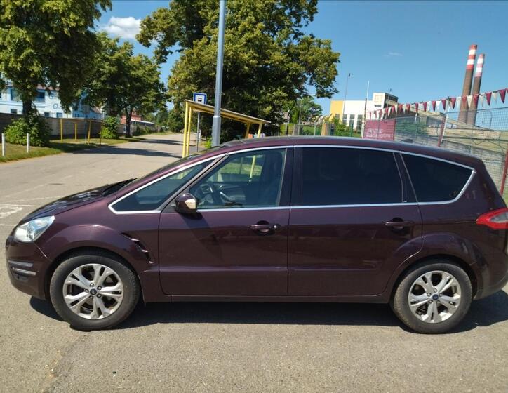 Ford S-MAX 8
