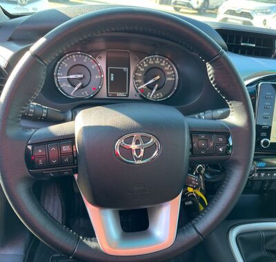 Toyota Hilux 19
