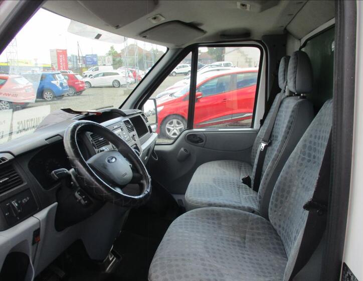 Ford Transit 13