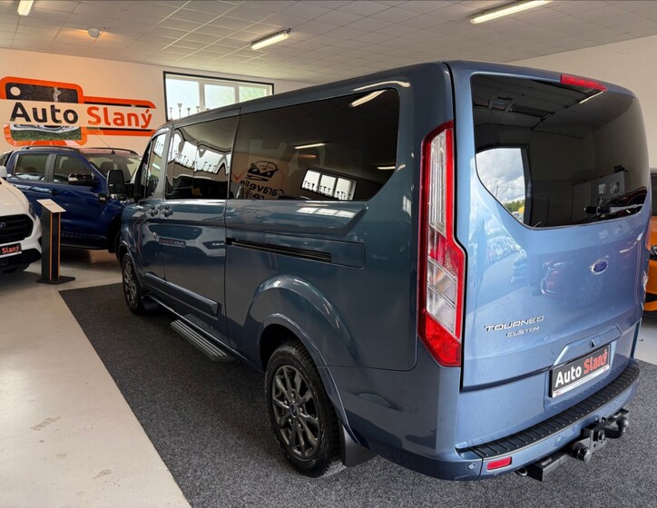 Ford Tourneo Custom 5
