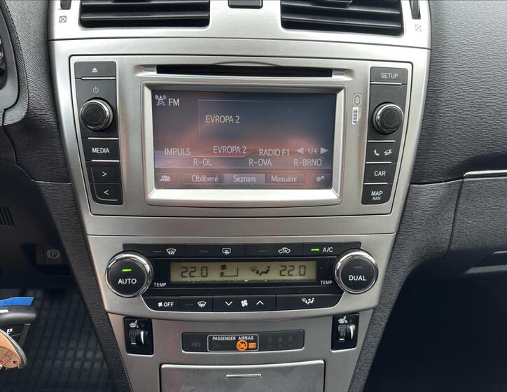 Toyota Avensis 16