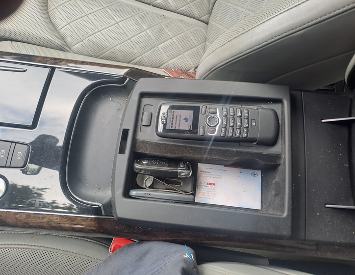 Audi A8 13