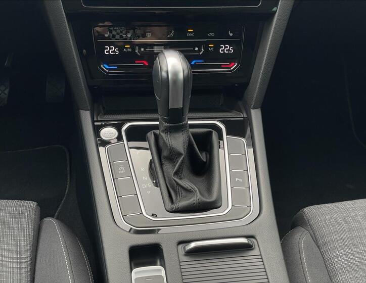 Volkswagen Passat 12