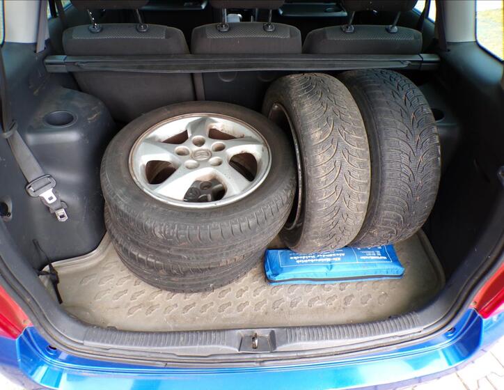 Mazda Premacy 18