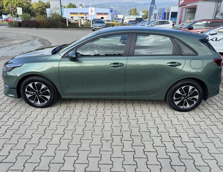 KIA Ceed 4