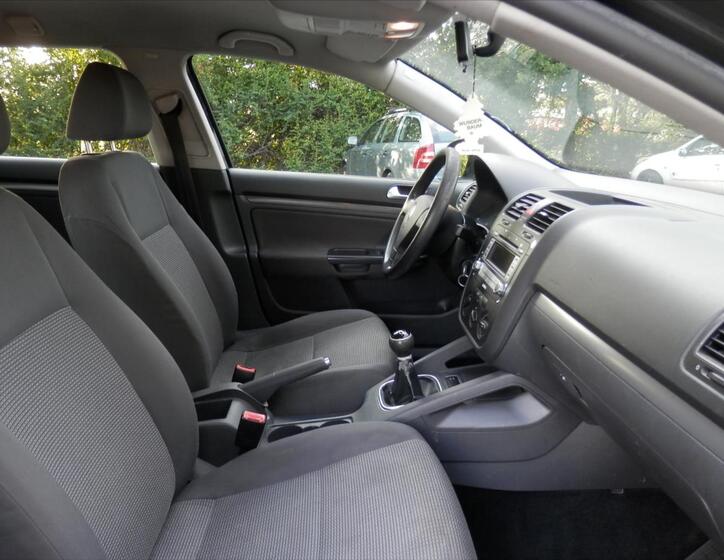 Volkswagen Golf 12