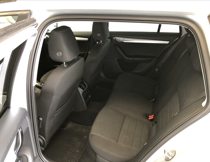 Škoda Octavia 10