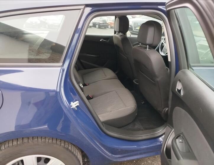 Opel Astra 9