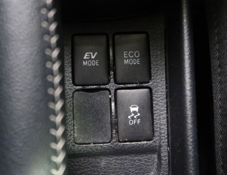 Toyota Yaris 33