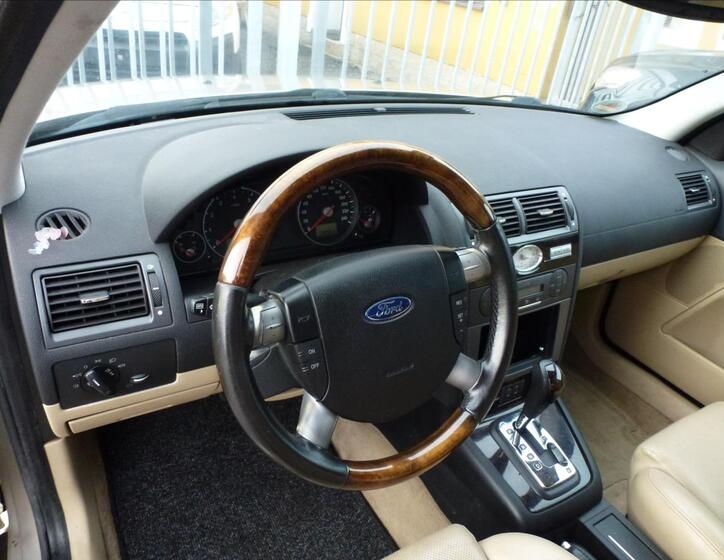Ford Mondeo 48