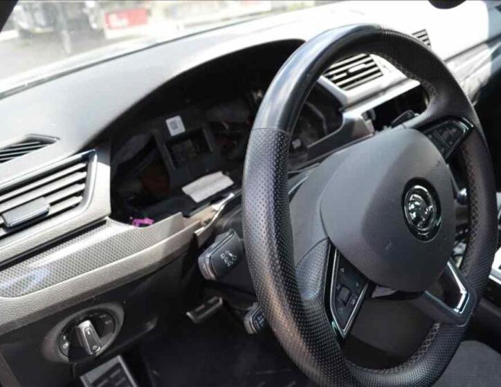 Škoda Superb 15