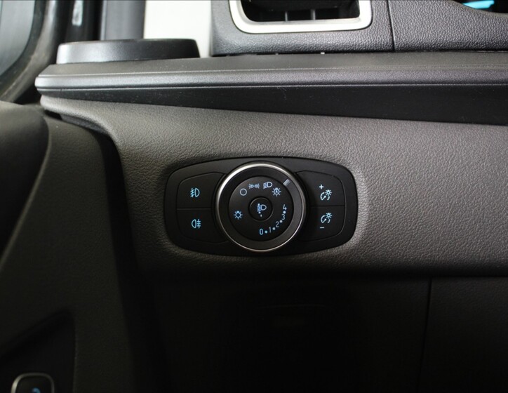 Ford Transit Custom 16