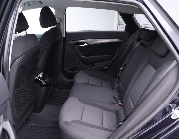 Hyundai i40 13