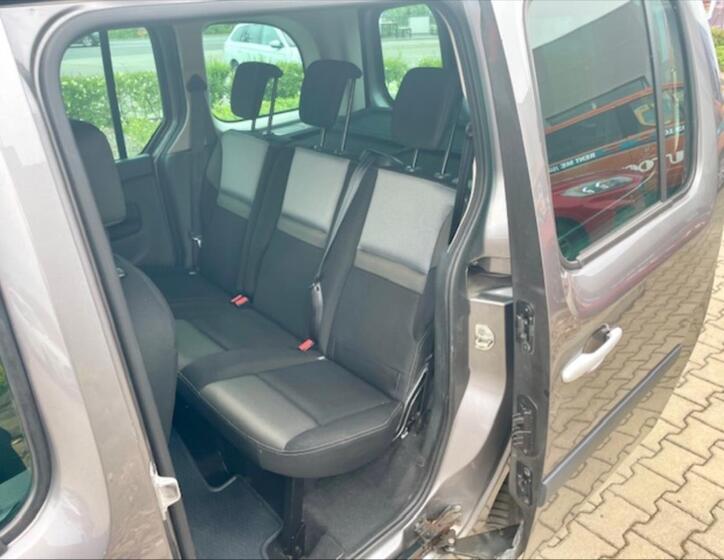 Renault Kangoo 10