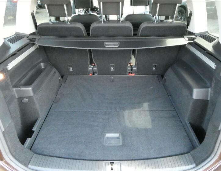 Volkswagen Touran 17