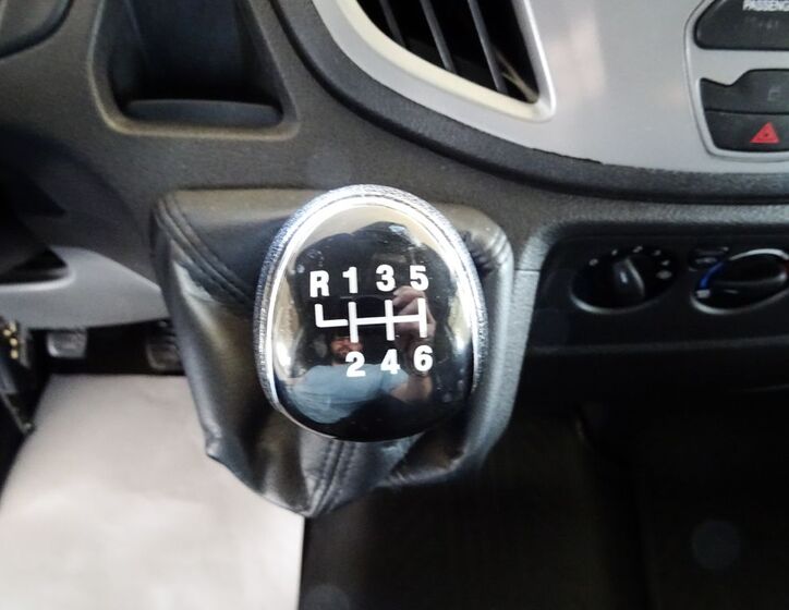 Ford Transit 11